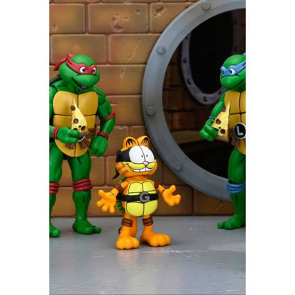 Teenage Mutant Ninja Turtles Archie Comics x Garfield Ultimate Garfello with Odie 7-Inch Scale Action Figure | NECA | PREORDER