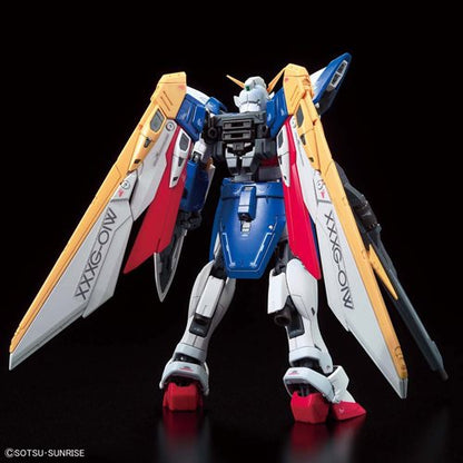 Mobile Suit Gundam Wing Gundam Real Grade 1:144 Scale Model Kit