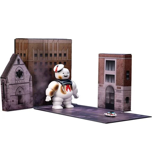 Ghostbusters Stay Puft Marshmallow Man Hollywood Rides Nanoscene Diorama with Nano Ecto-1 Vehicle (ETA JANUARY 2025)