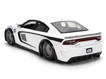 PREORDER -Jada 1:24 Star Wars Stormtrooper and 2021 Dodge Charger SRT Hellcat – White – Hollywood Rides  – Die-Cast Vehicle + Figure - January 2026