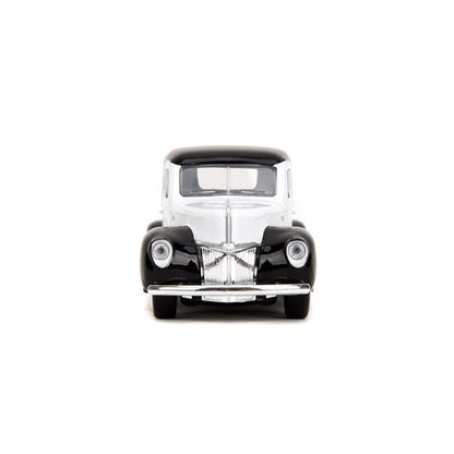 Steamboat Willie 1941 Ford Pickup 1:32 Scale Die-Cast Metal Vehicle