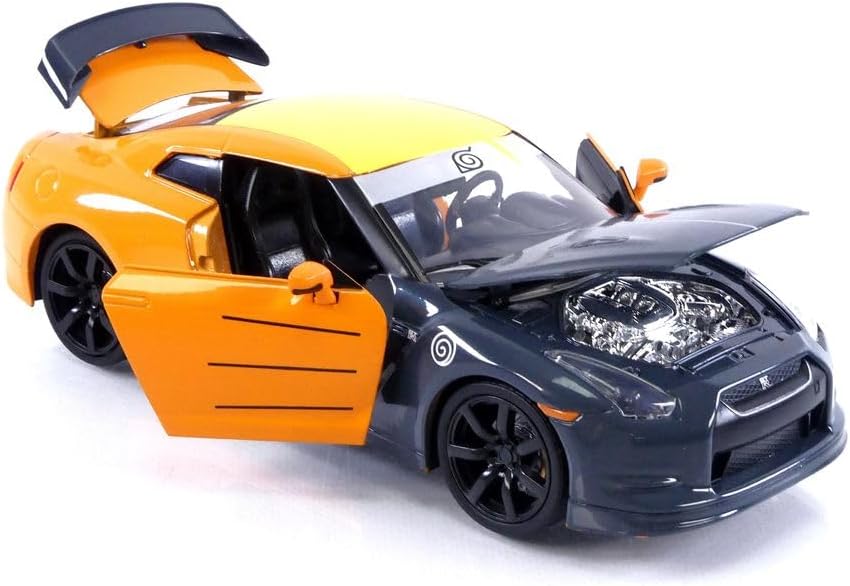 Naruto 1:24 2009 Nissan GT-R(R35) Die-Cast Car & 2.75" Naruto Figure