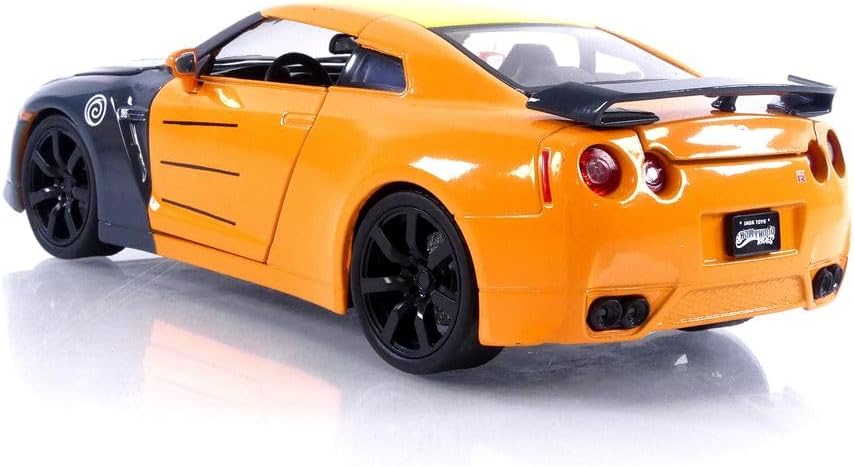 Naruto 1:24 2009 Nissan GT-R(R35) Die-Cast Car & 2.75" Naruto Figure