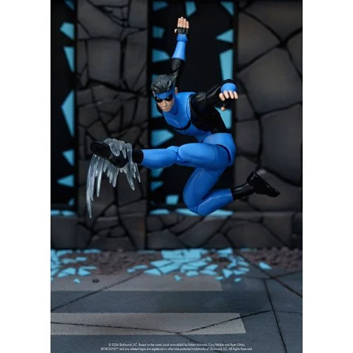 Invincible Wave 1 Invincible 6-Inch Scale Action Figure - PREORDER