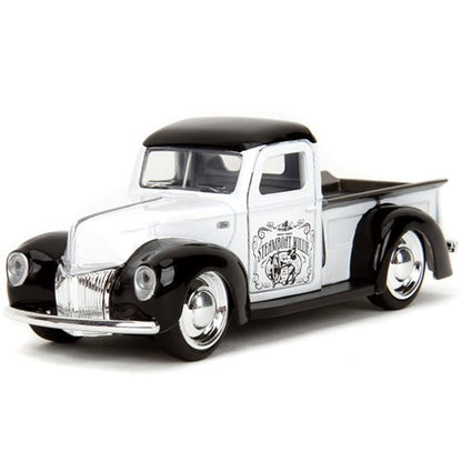 Steamboat Willie 1941 Ford Pickup 1:32 Scale Die-Cast Metal Vehicle