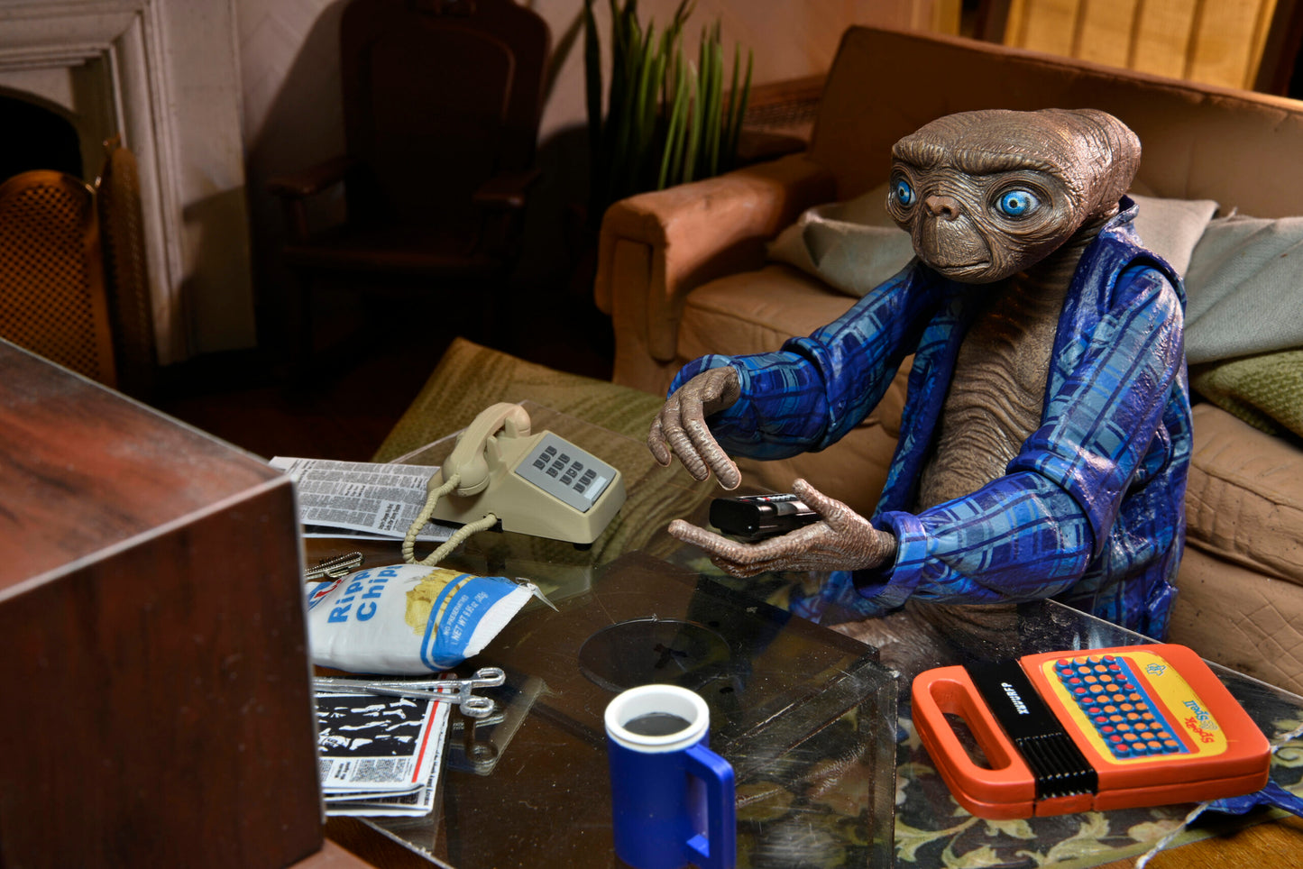 E.T. The Extra-Terrestrial 40th Anniversary 7” Scale Action Figure – Ultimate Telepathic E.T.