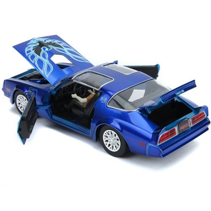 It: Chapter Two 1977 Pontiac Firebird 1:24 Scale Die-Cast Metal Vehicle with Pennywise Figure