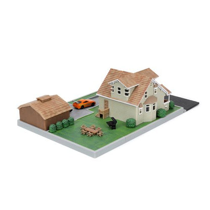 Fast and Furious Nano Scene Hollywood Rides Dom Torretto's House and Die-Cast Metal Vehicle Playset